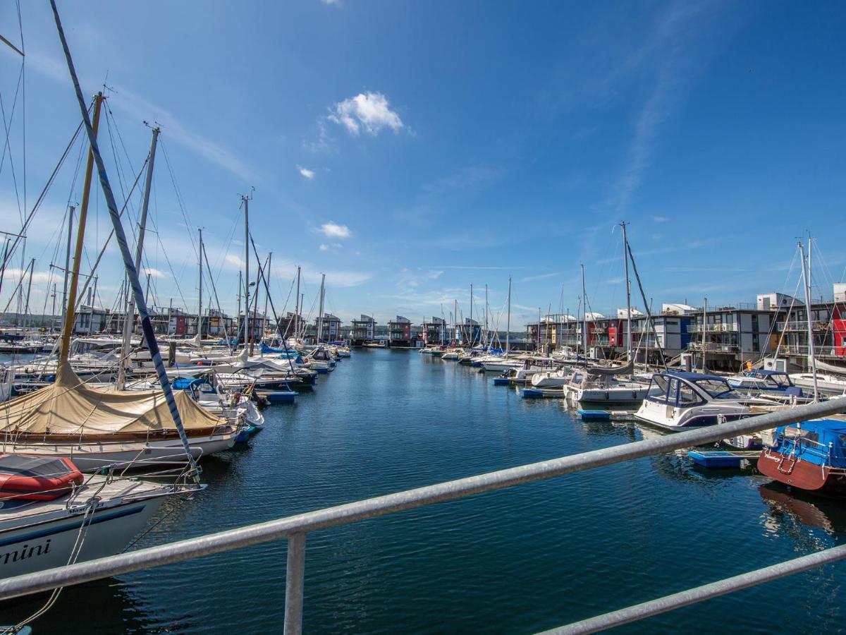 Das James Flensburg Luaran gambar The marina at Ocean Village